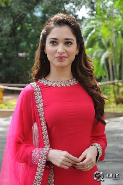 Tamannah-at-Bengal-Tiger-Movie-Press-Meet